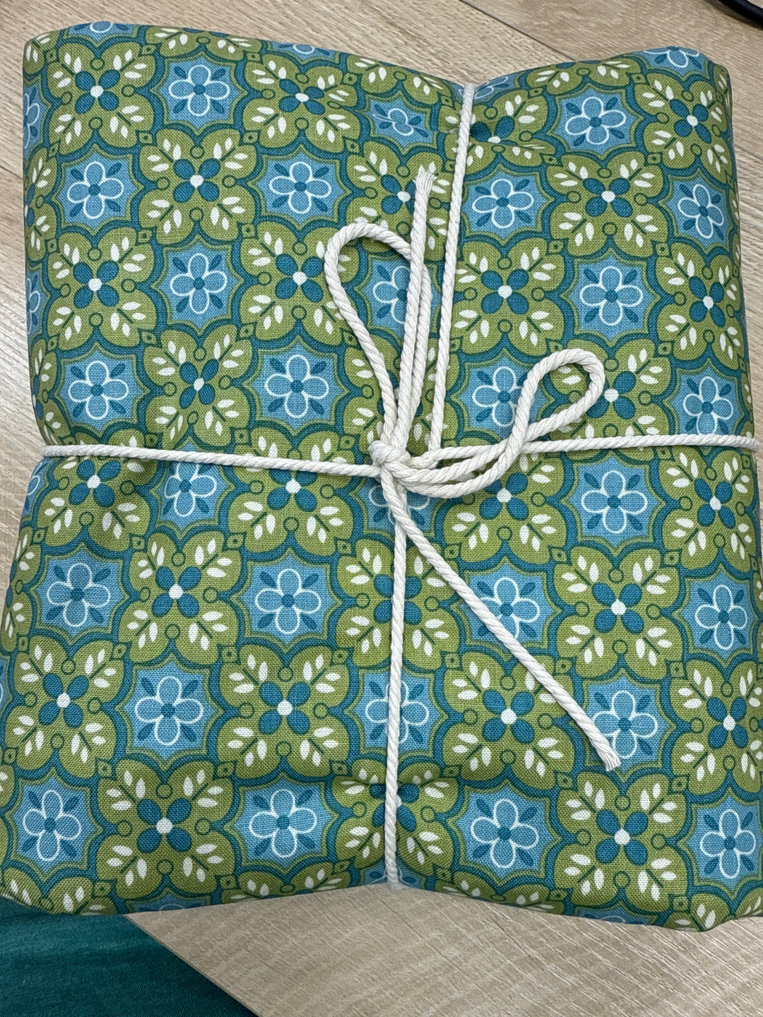 Piece & Plenty - Garden Raindrop - Bulk Cut