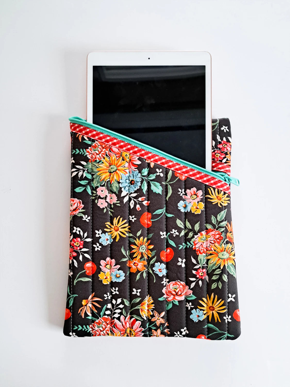Hemingway Pouch - Center Street Quilts