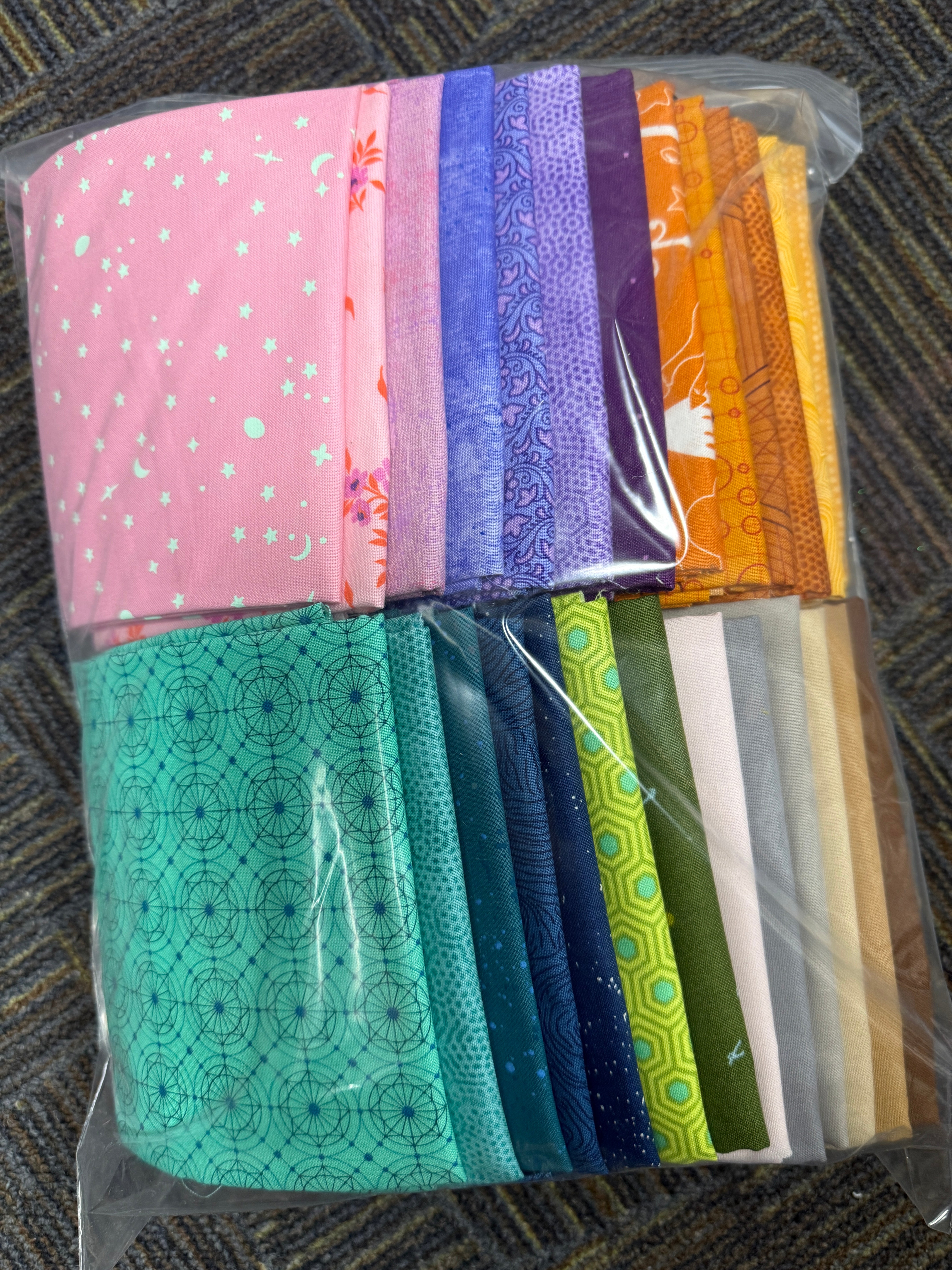 Show and Tell Fabric Kit (includes pattern)