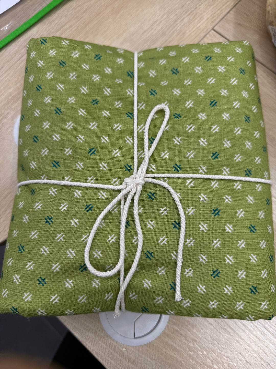 Piece & Plenty - Weave Lettuce - Bulk Cut