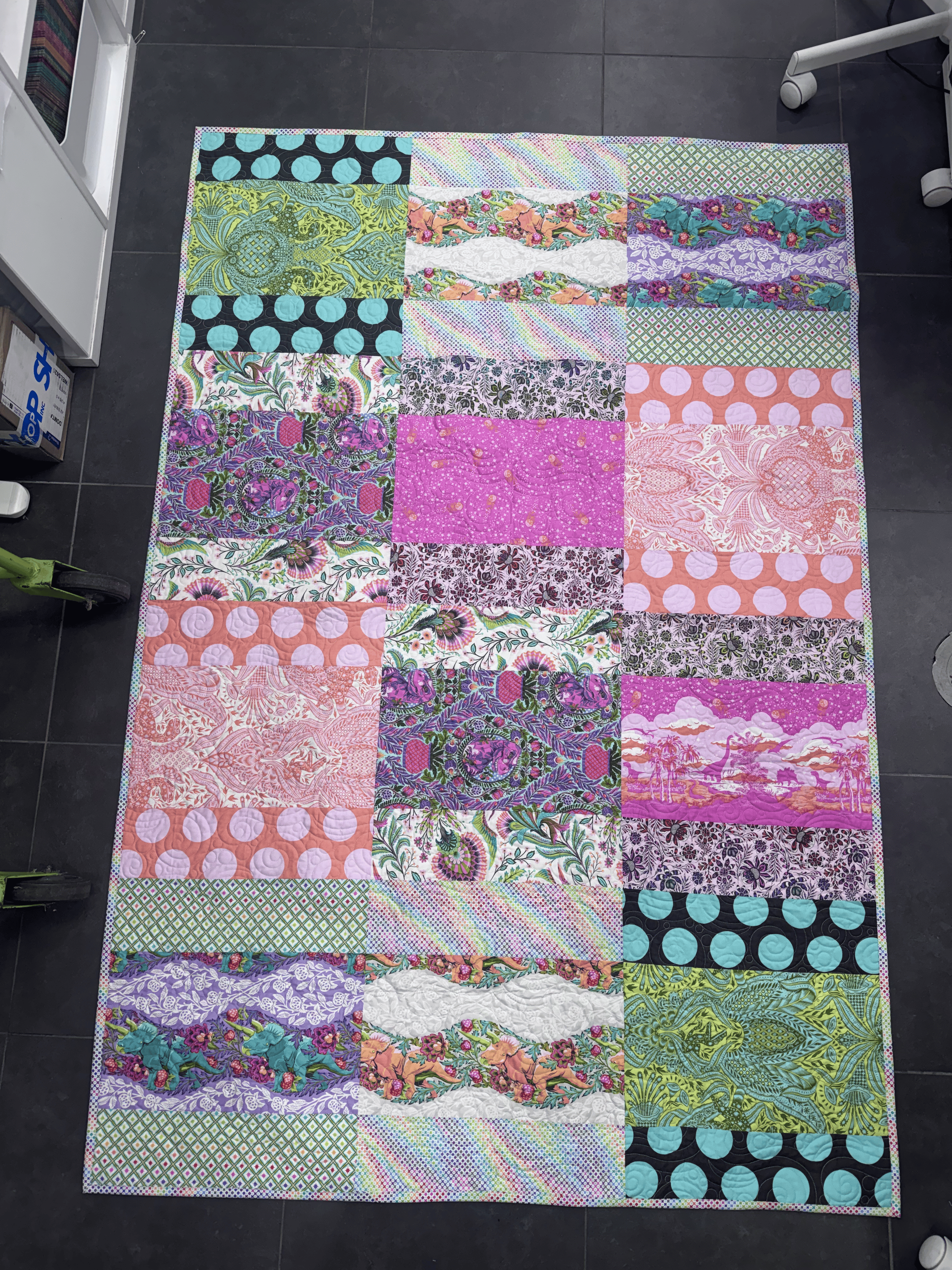Finished Quilt: Tula Blocks Throw Quilt
