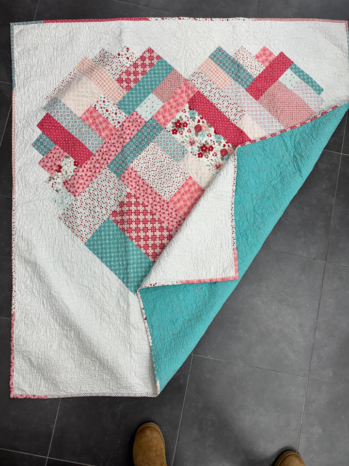 Finished Quilt: Pieces Of Love - You & Me Fabrics