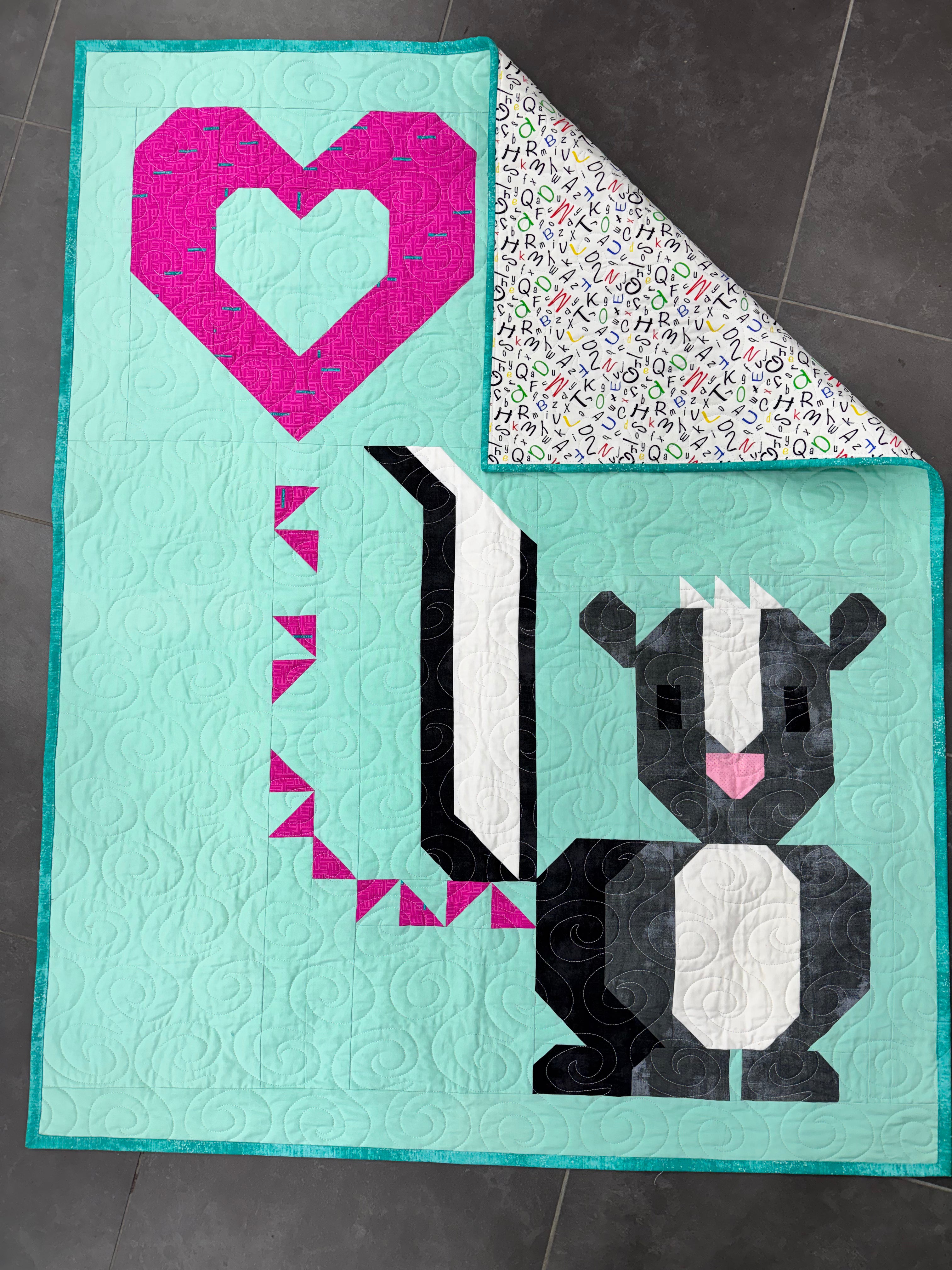 Finished Quilt: Love Stinks - Moda Fabrics