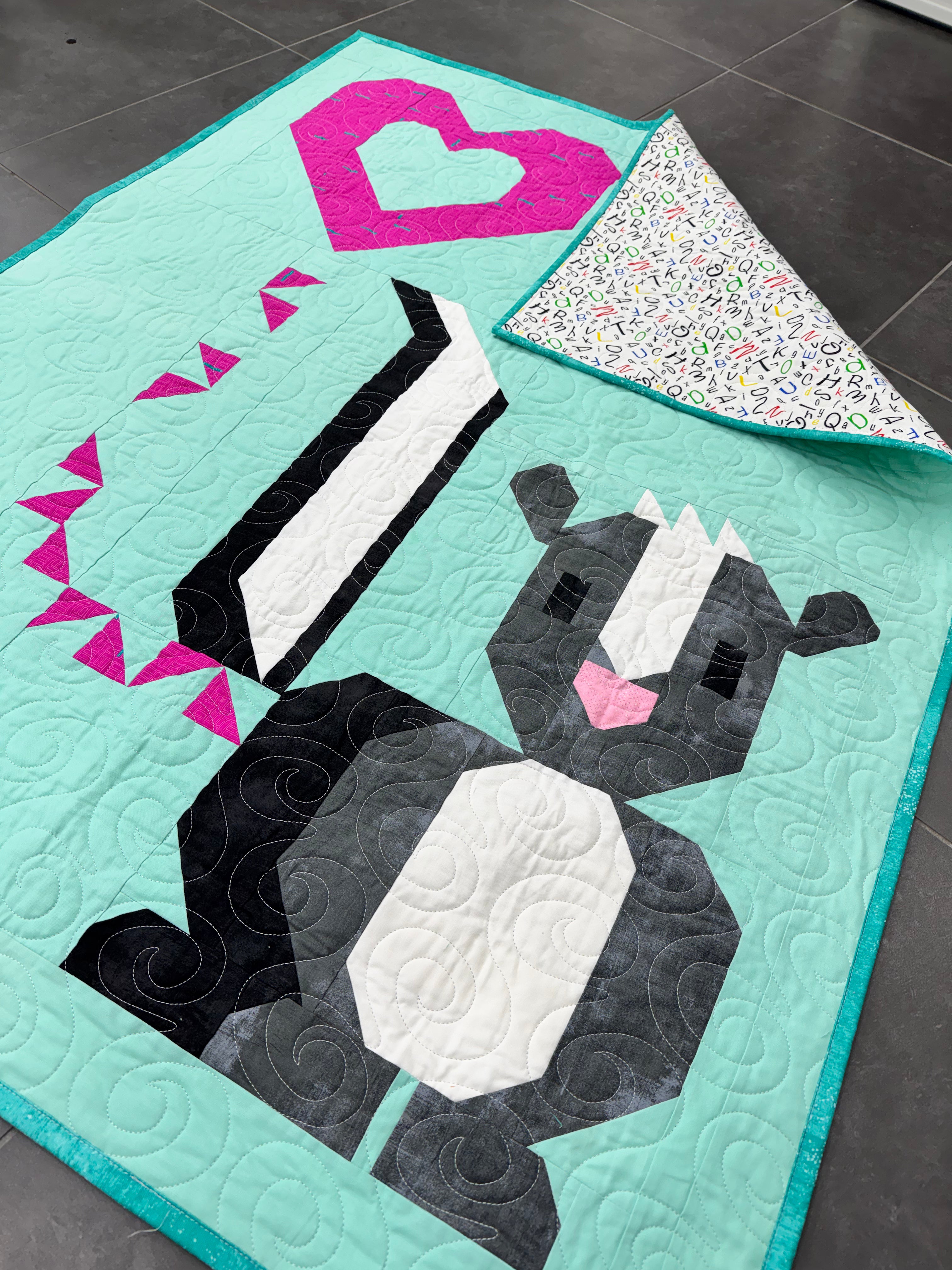 Finished Quilt: Love Stinks - Moda Fabrics