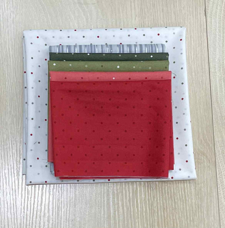 Joyful Holidays Table Runner Kit | Christmas Bulbs